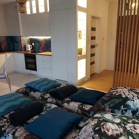 Apartment Cien Wiatru - Lokal Z Widokiem Na Jezioro