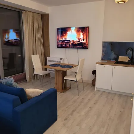Cien Wiatru Z Wanna I Widokiem Na Jezioro