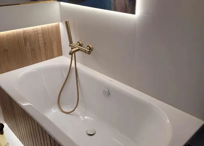 Cien Wiatru Romantyczne Z Wanna I Widokiem Na Jezioro Charzykowy